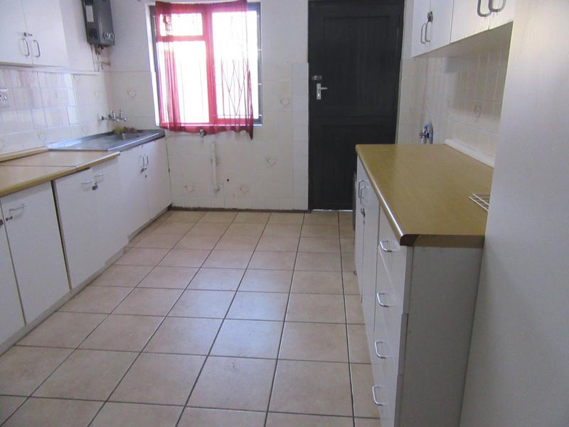 9 Bedroom Property for Sale in Maitland Western Cape